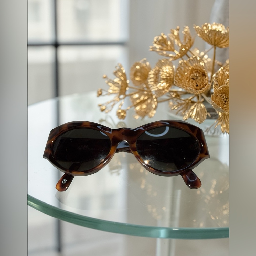 Versace Tortoise Sunglasses with Case and Cloth - Picture 7 of 12